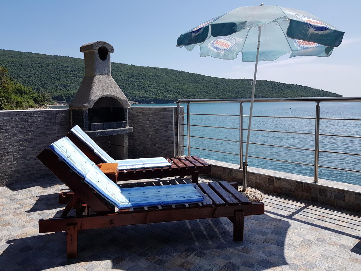 Holiday House Kruce ウルツィニ エクステリア 写真