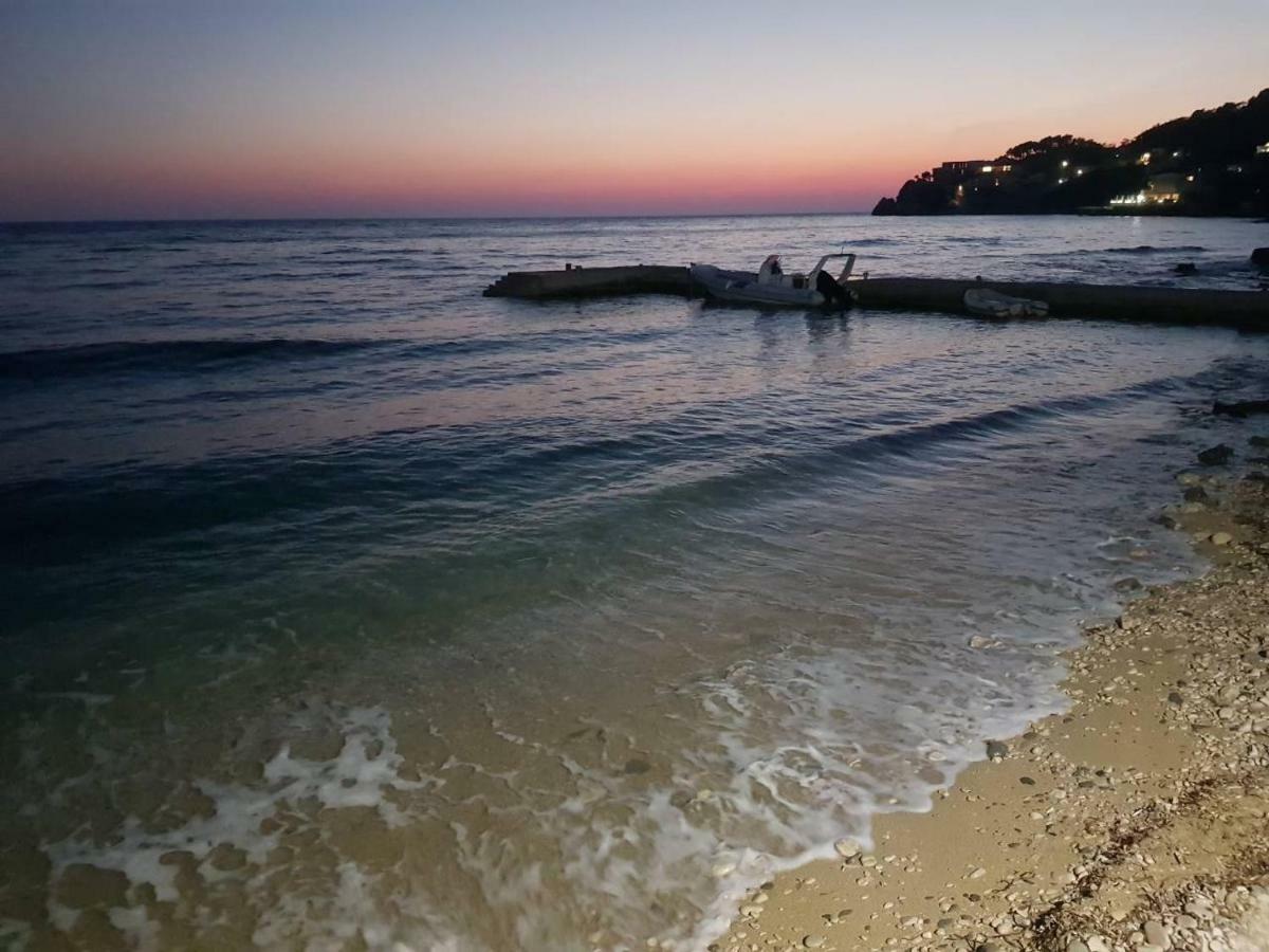 Holiday House Kruce ウルツィニ エクステリア 写真